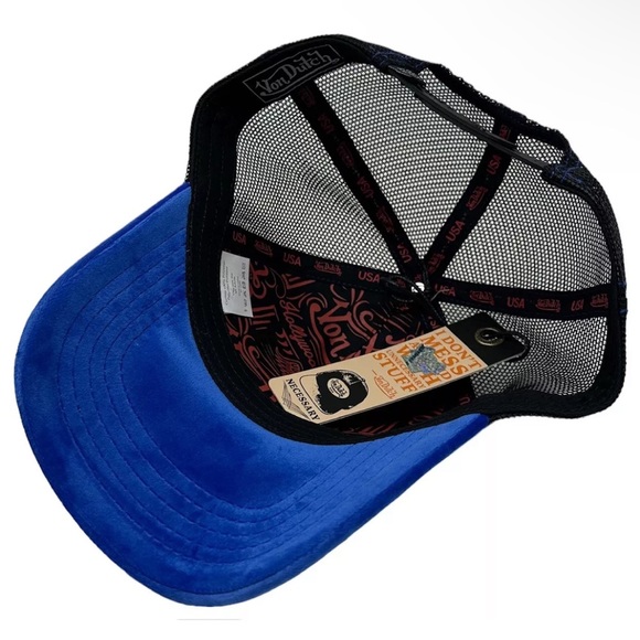 Von Dutch Blue Velvet Upside Down Embroidered Logo
VELVET Trucker Hat/Snapback - Picture 5 of 14